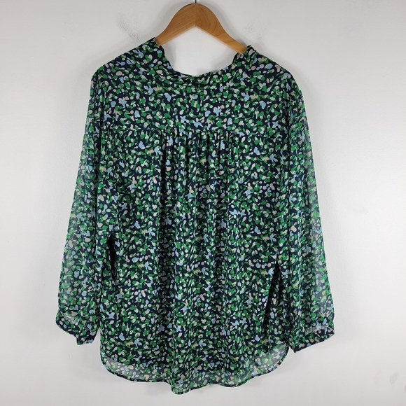 Chicos Abstract Dot Ditsy Floral Sheer Sleeve V Neck Round Hem Popover Blouse - Picture 8 of 12